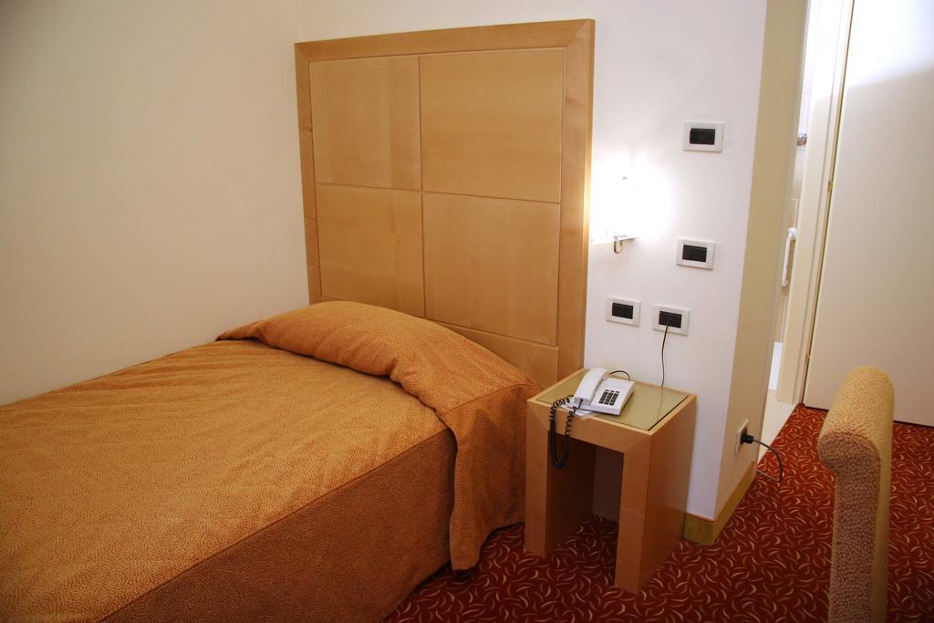 Hotel Roma Cividale del Friuli Extérieur photo