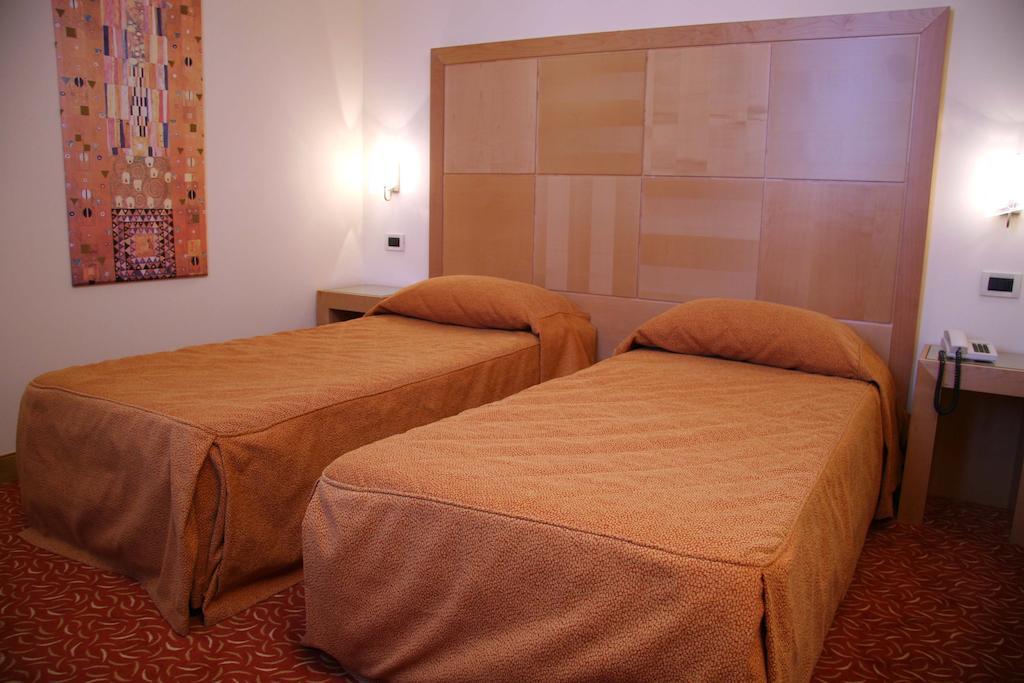 Hotel Roma Cividale del Friuli Chambre photo