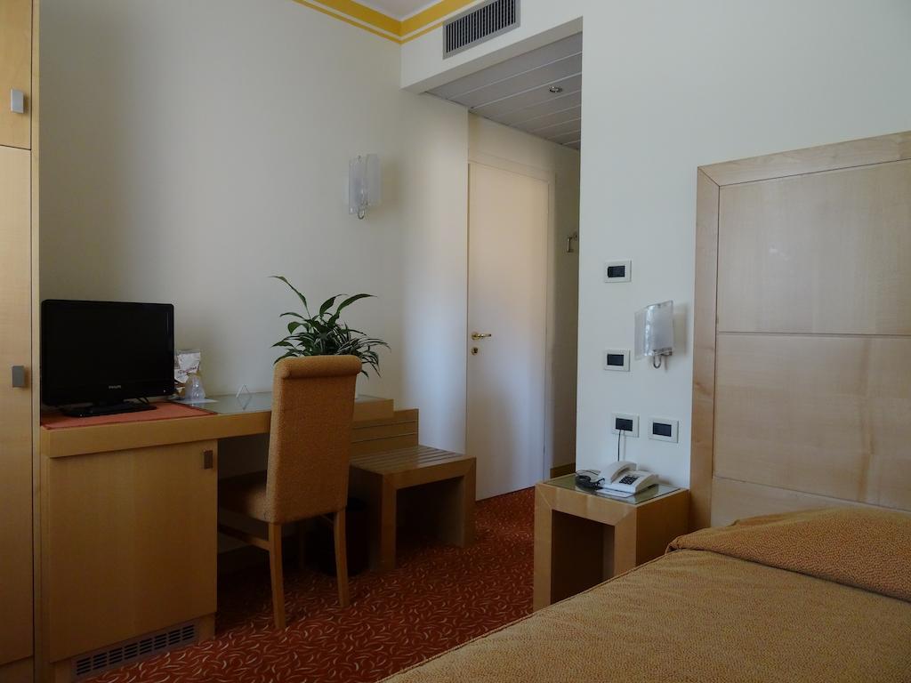 Hotel Roma Cividale del Friuli Extérieur photo